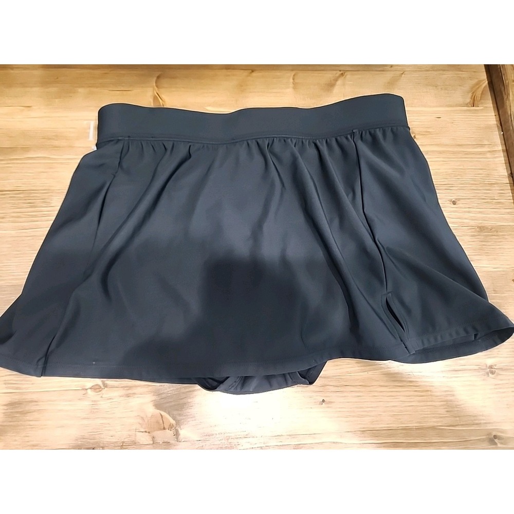 NEW Aqua Green Women's‎ Size Medium Split Swim Skirt Black